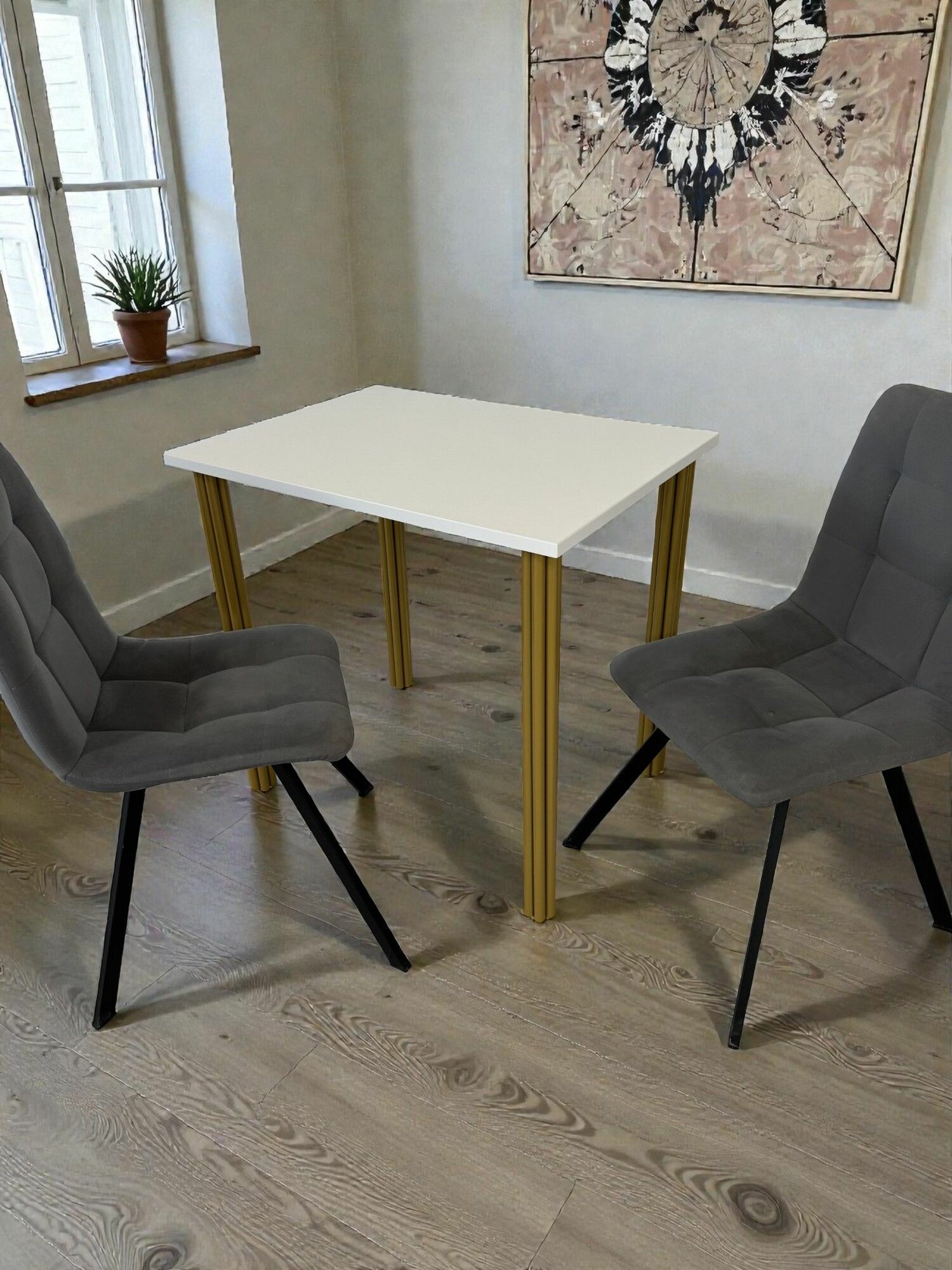 Дизайнерский стол обеденный/ цвет столешницы Белый, 80*60 см. Ножки золото.