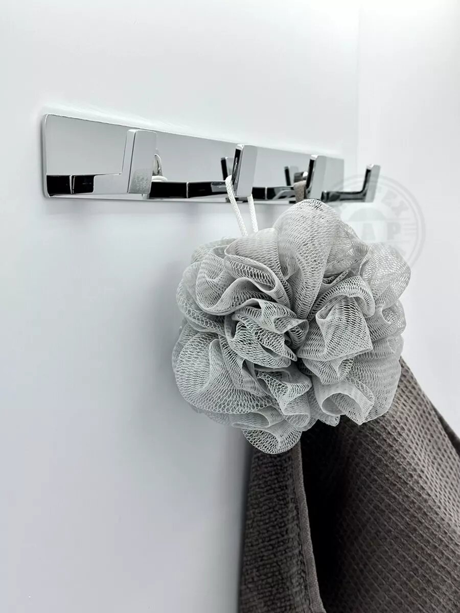 Настенная планка с 4 крючками металлическая цвет хром