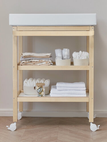 Изображение товара 91039, Пеленальный стол с матрасом Happy Baby LAFINO, деревянный, на колесиках, белый