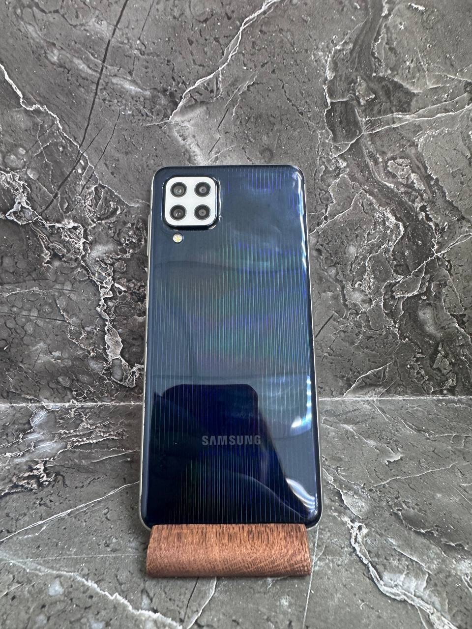 Уценка Samsung galaxy M32 6/128Gb синий б/у