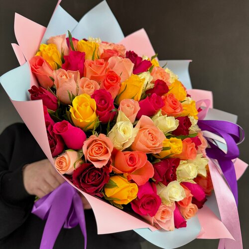 Изображение товара Розы Кения 101шт Микс 40 см (на фото 100 шт) в двухцветной упаковке арт. 05111838 - Просто роза ру st hi po kr ak