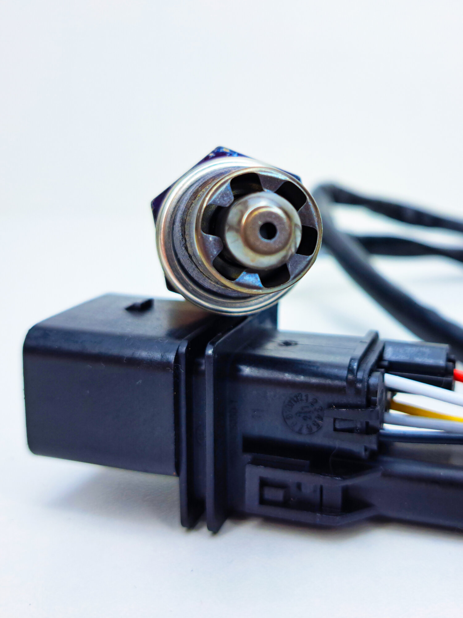 Датчик кислорода для Audi A3, A4 B5-B7, A6 C5, A8 4E / Skoda Octavia, SuperB / VW Golf-4, Bora, Passat B5, Jetta-4 — фото 1