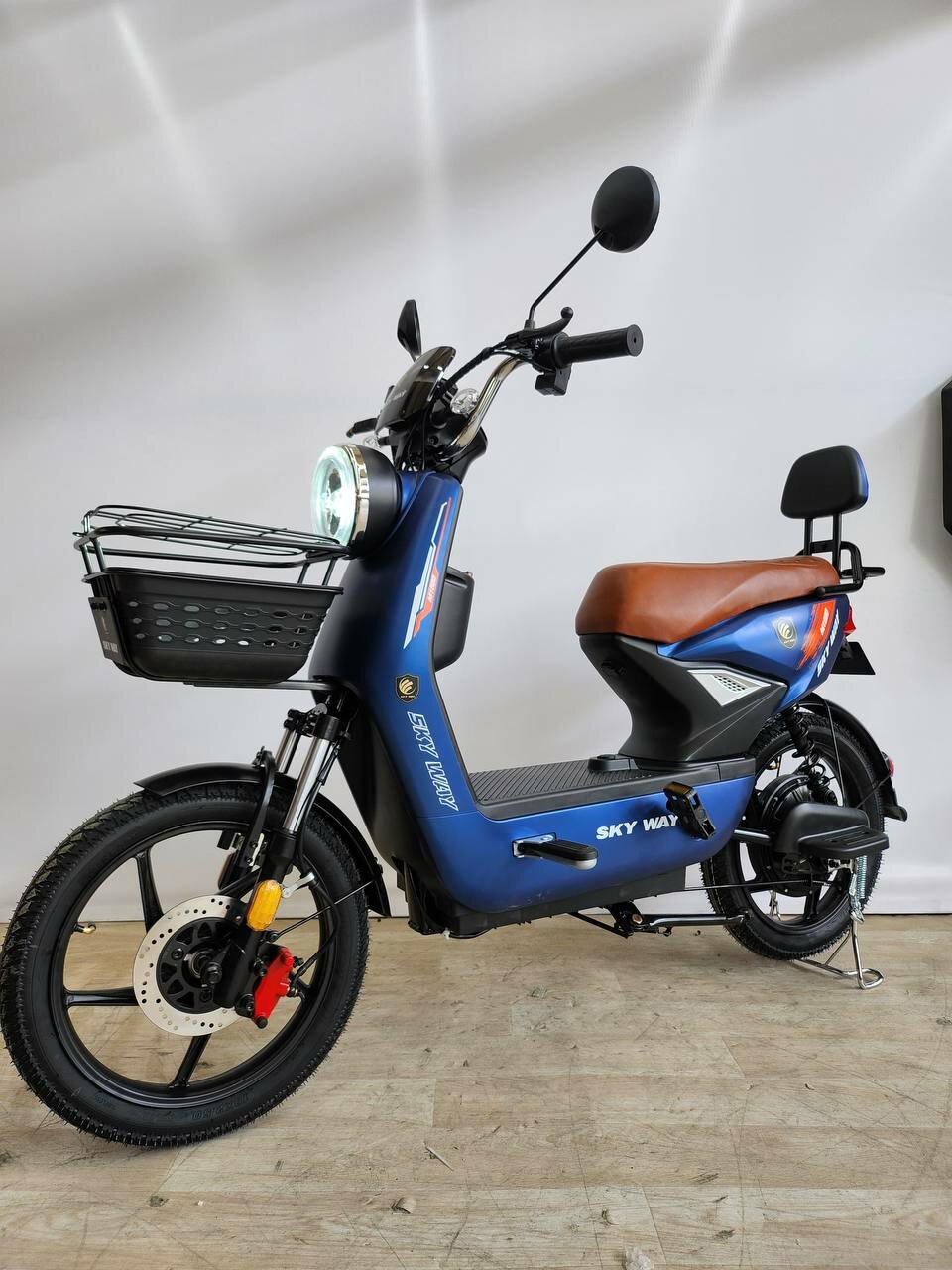 Электро скутер мопед с педалями SKY WAY M1000 mirai 1200wat литий аккамулятор R18