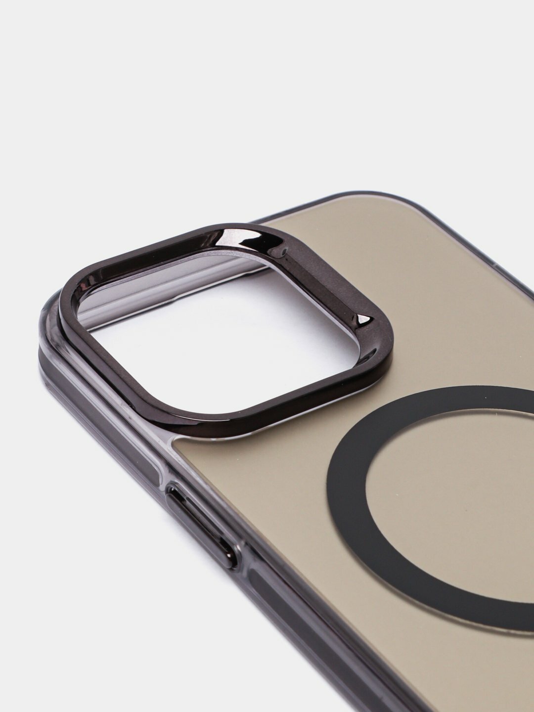 Чехол MagSafe для iPhone 16, черный глянцевый, ударопрочный, акрил — фото 1