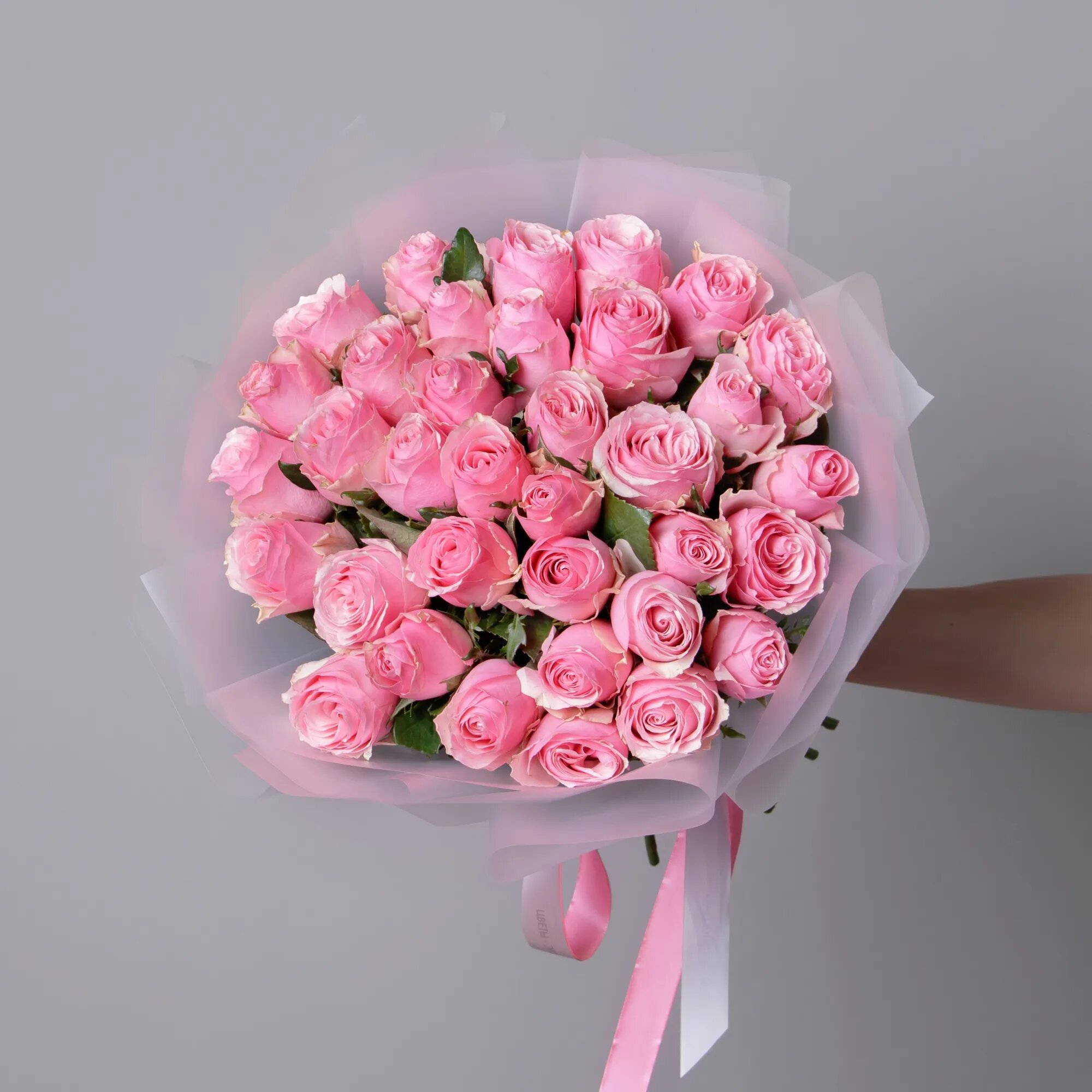 Букет Роза "Селеб" 17 шт Высота 40 см в коробке и аквабоксе от "Простоцветы"