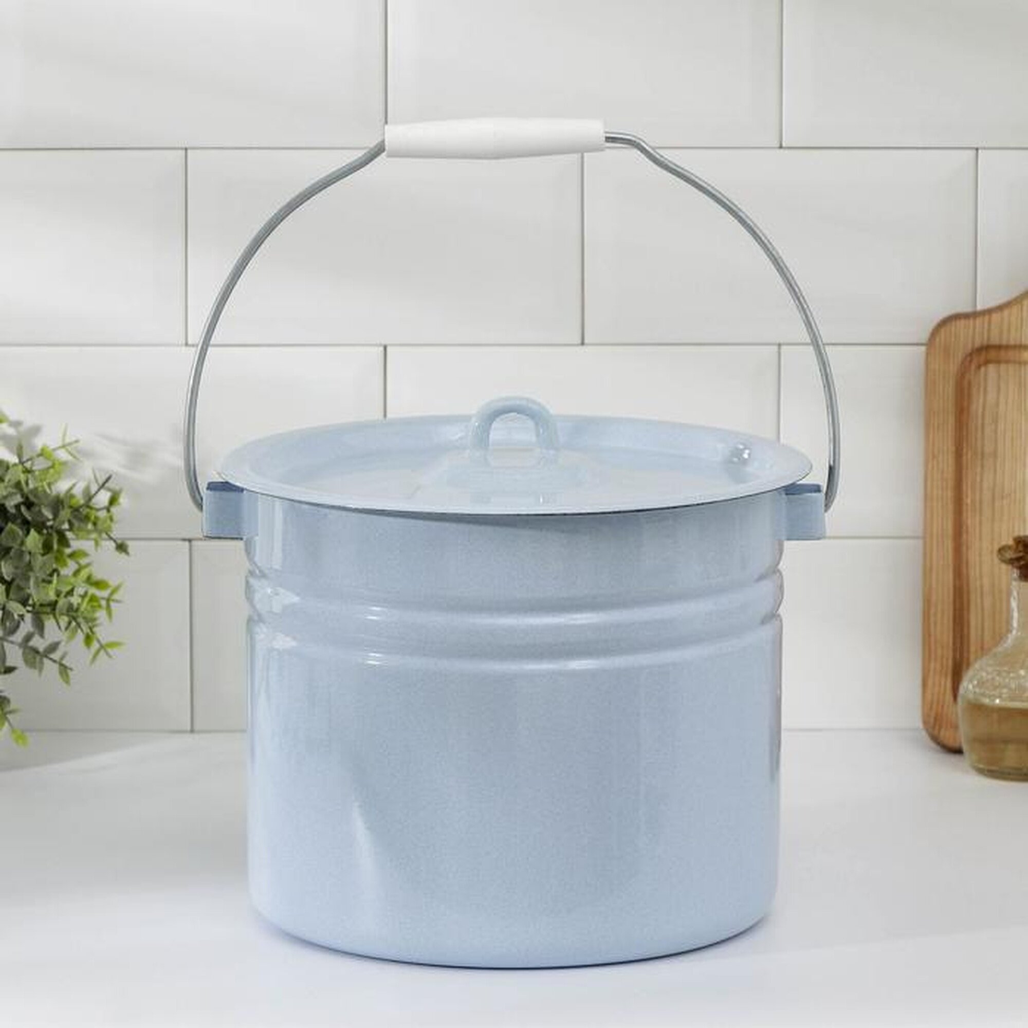 Сибирские товары Ведро цельнотянутое 9 л с крышкой цвет: светло-голубой