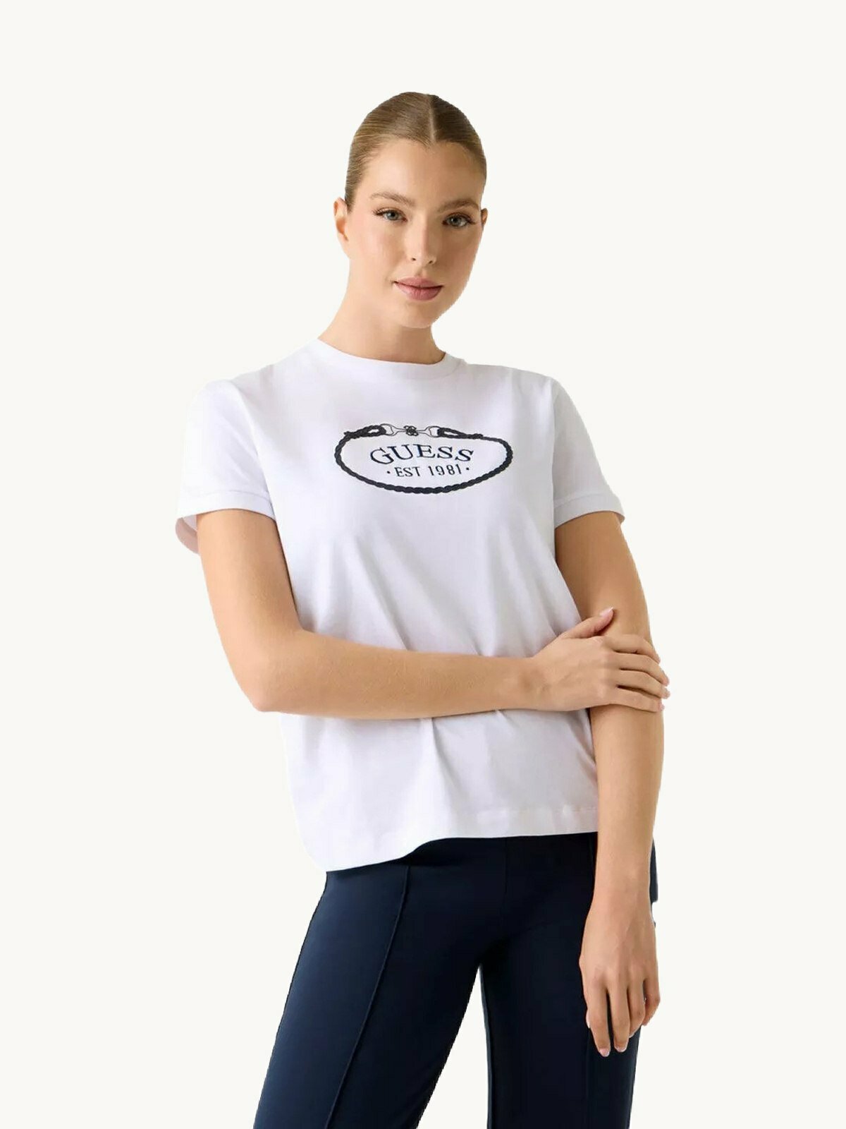 Футболка GUESS