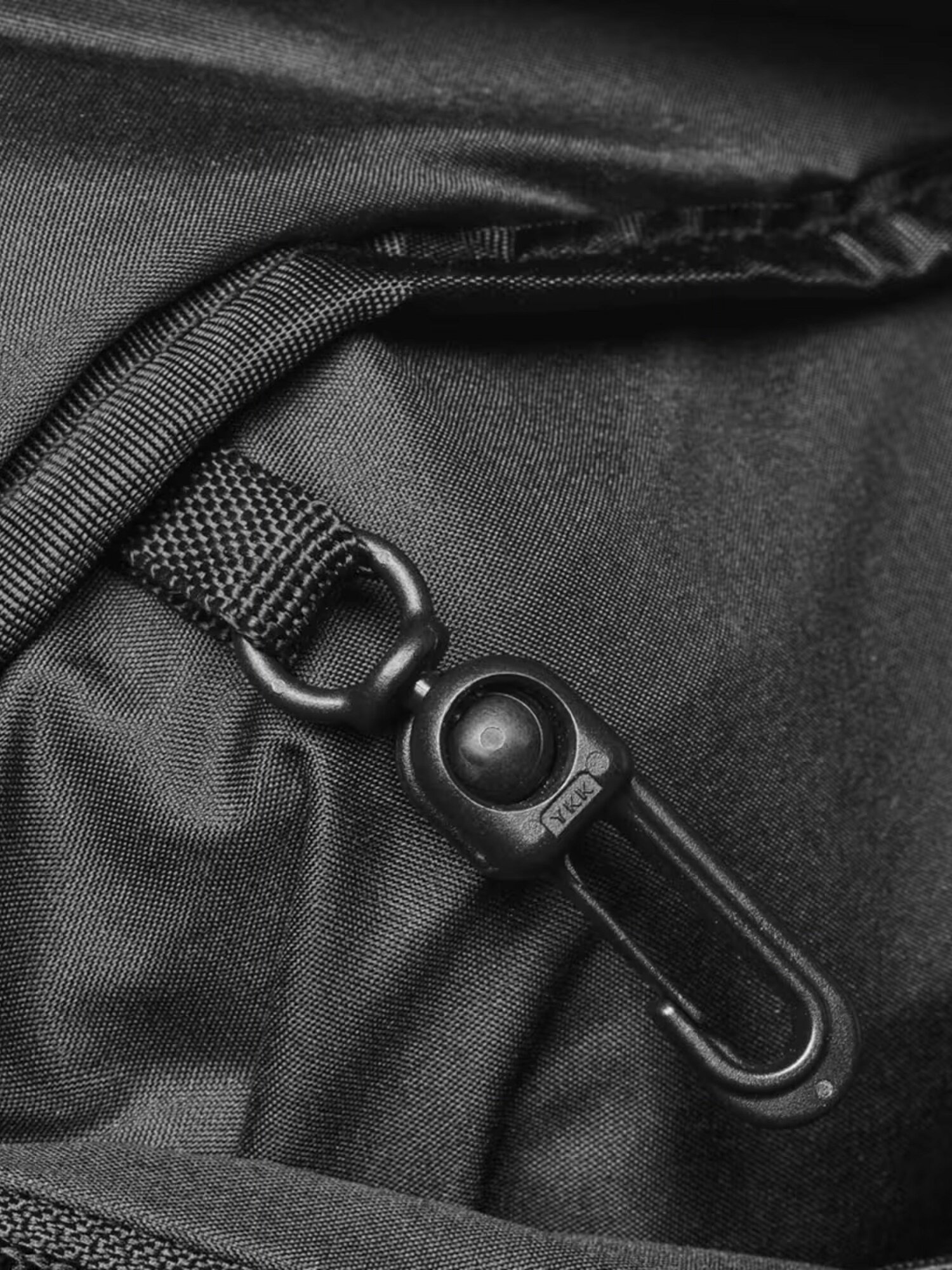 Велосипедная сумка Electra Triangle, полиэстер, под раму, 2.7л, Black — фото 1