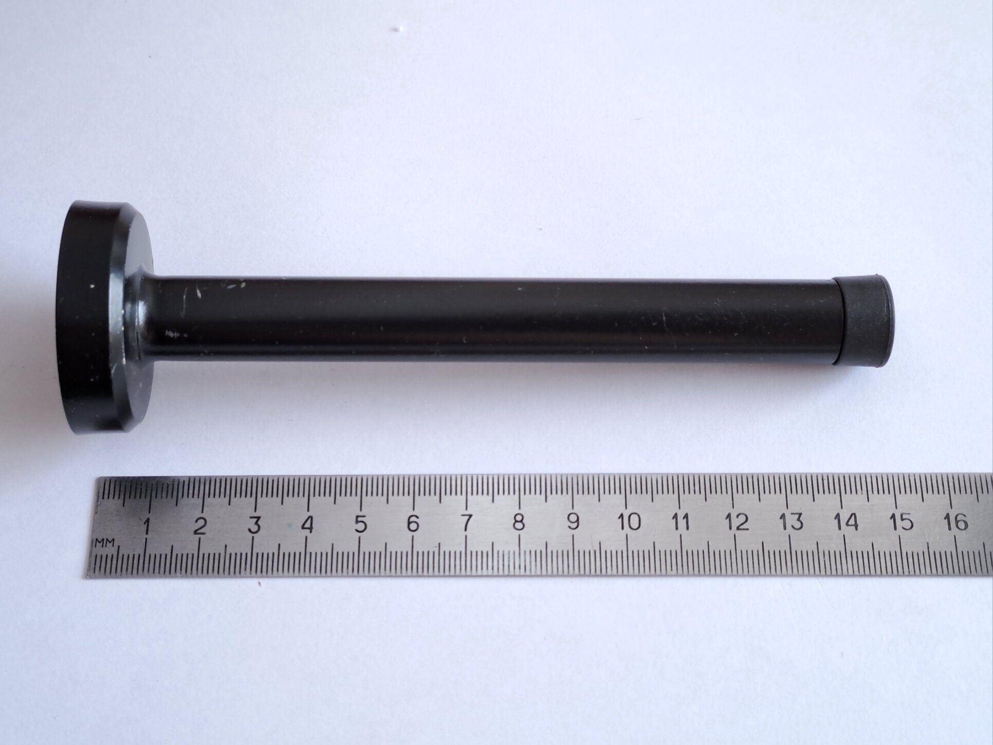 Ограничитель двери 