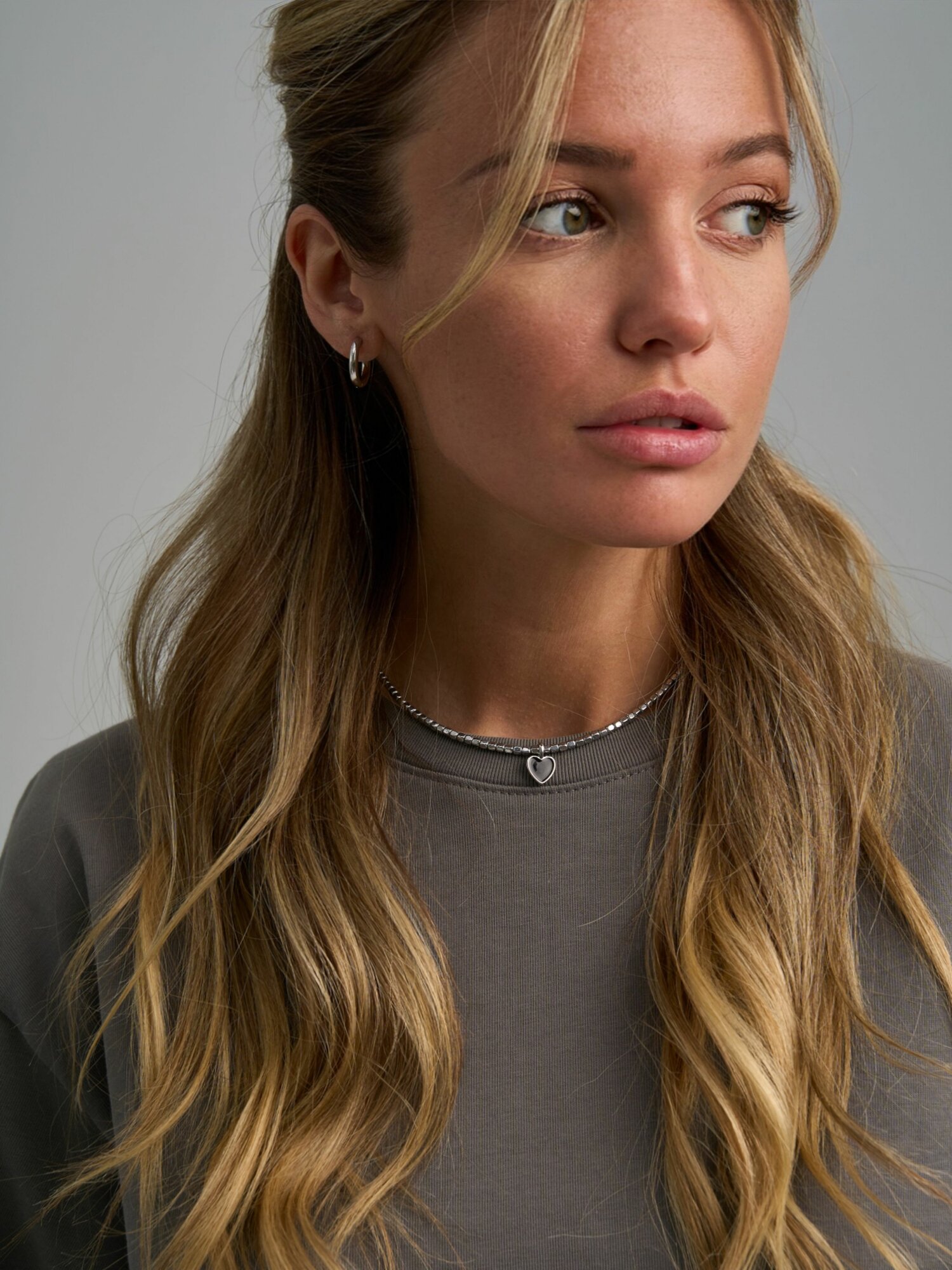 Чокер, эмаль, длина 40 см, серебристый/черный — фото 1