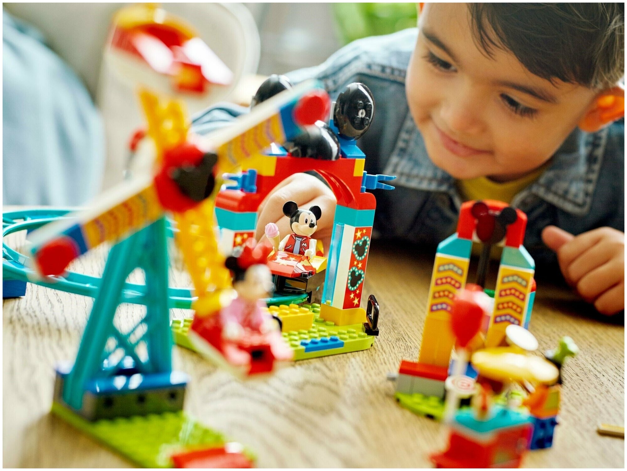 Конструктор LEGO Disney "Микки, Минни и Гуфи на веселой ярмарке" 10778 - фото №15