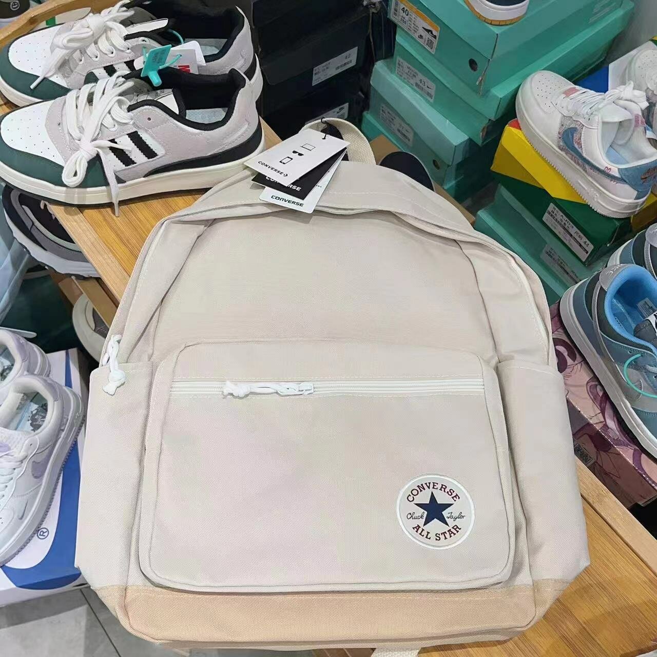Рюкзак Converse, повседневный, большой емкости, цвет "Не совсем белые плечи"