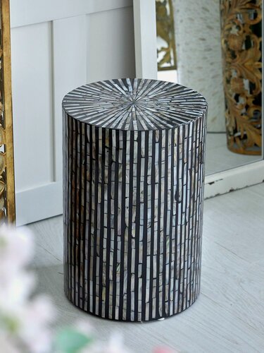 Изображение товара 67-013 Столик акцентный с отделкой раковинами устриц 33х33х48см, Glasar