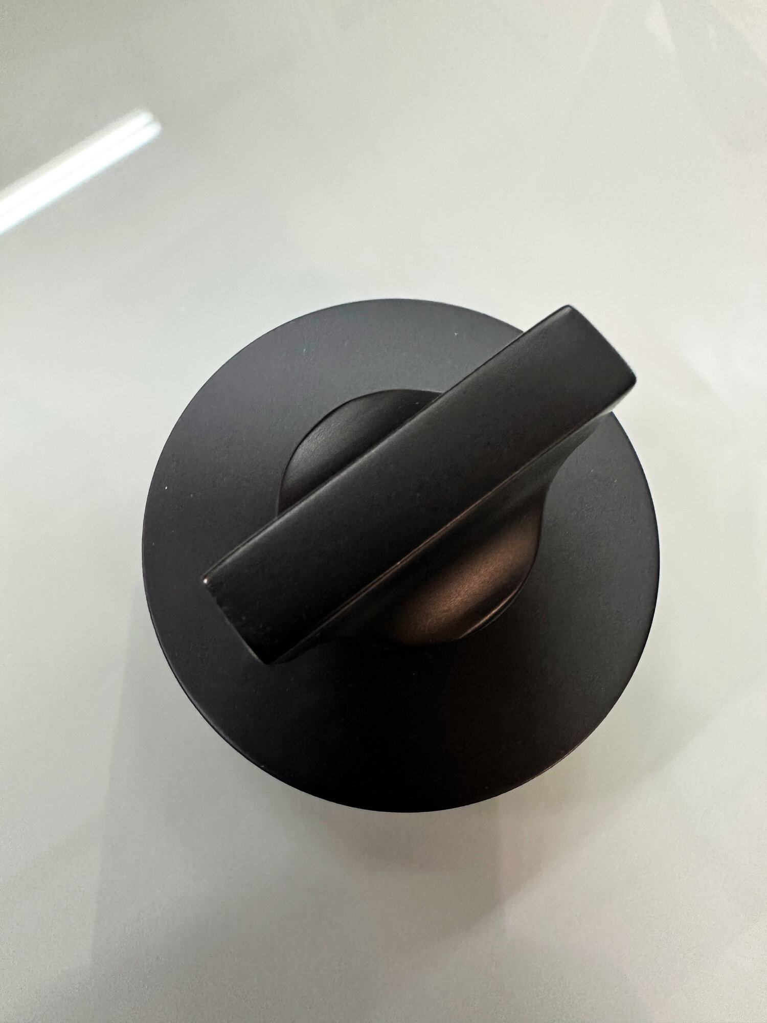 Завертка сантехническая BLACK / 121 из латуни на тонкой розетке 5 мм