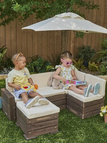 Изображение товара Набор садовой мебели для детей KidKraft (секционный диван, пуф-стол, зонт), бежево-коричневый 20305_KE