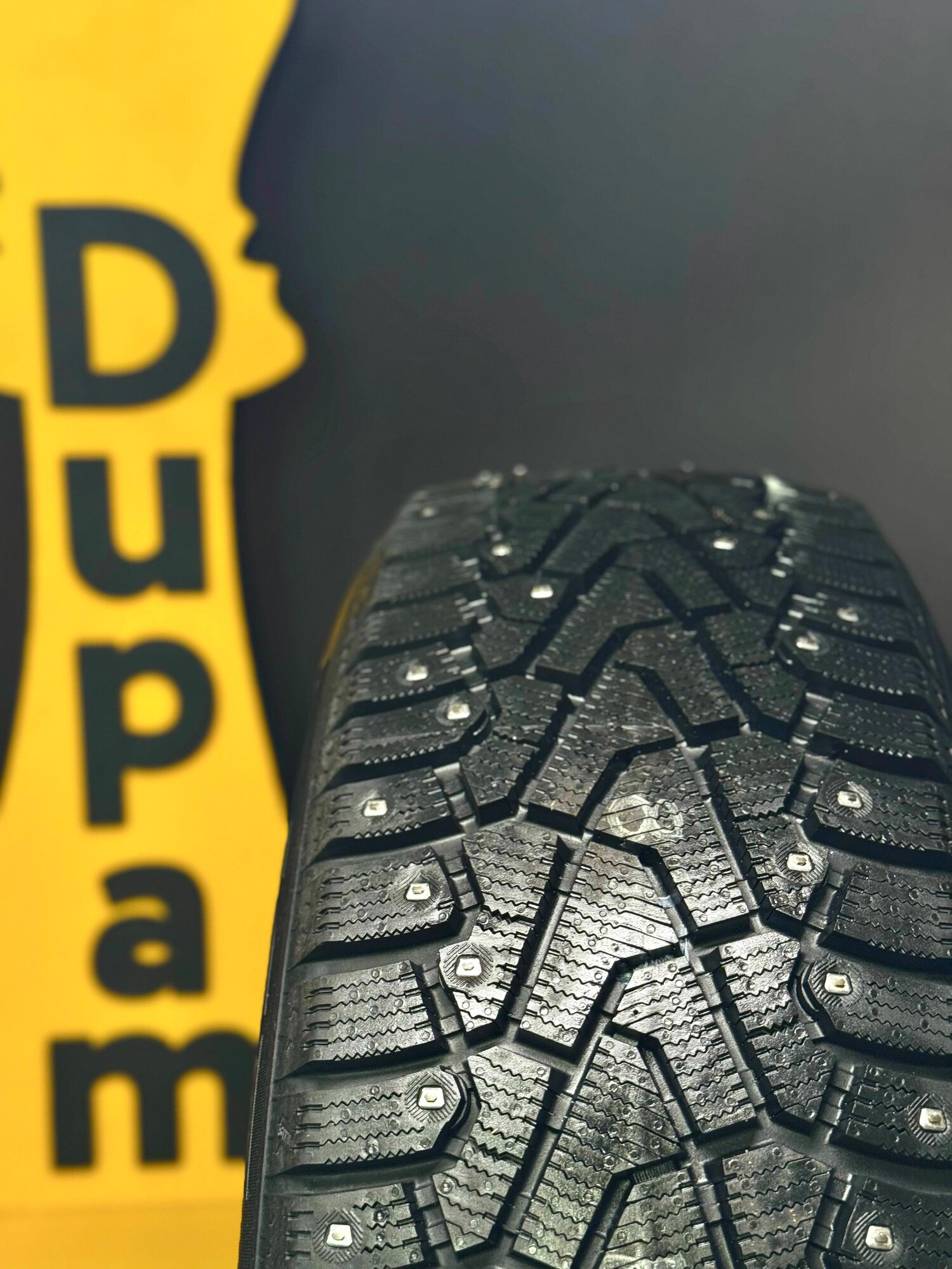 Pirelli Ice Zero Шины зимние 185/65R15 92T Шипованные — фото 1