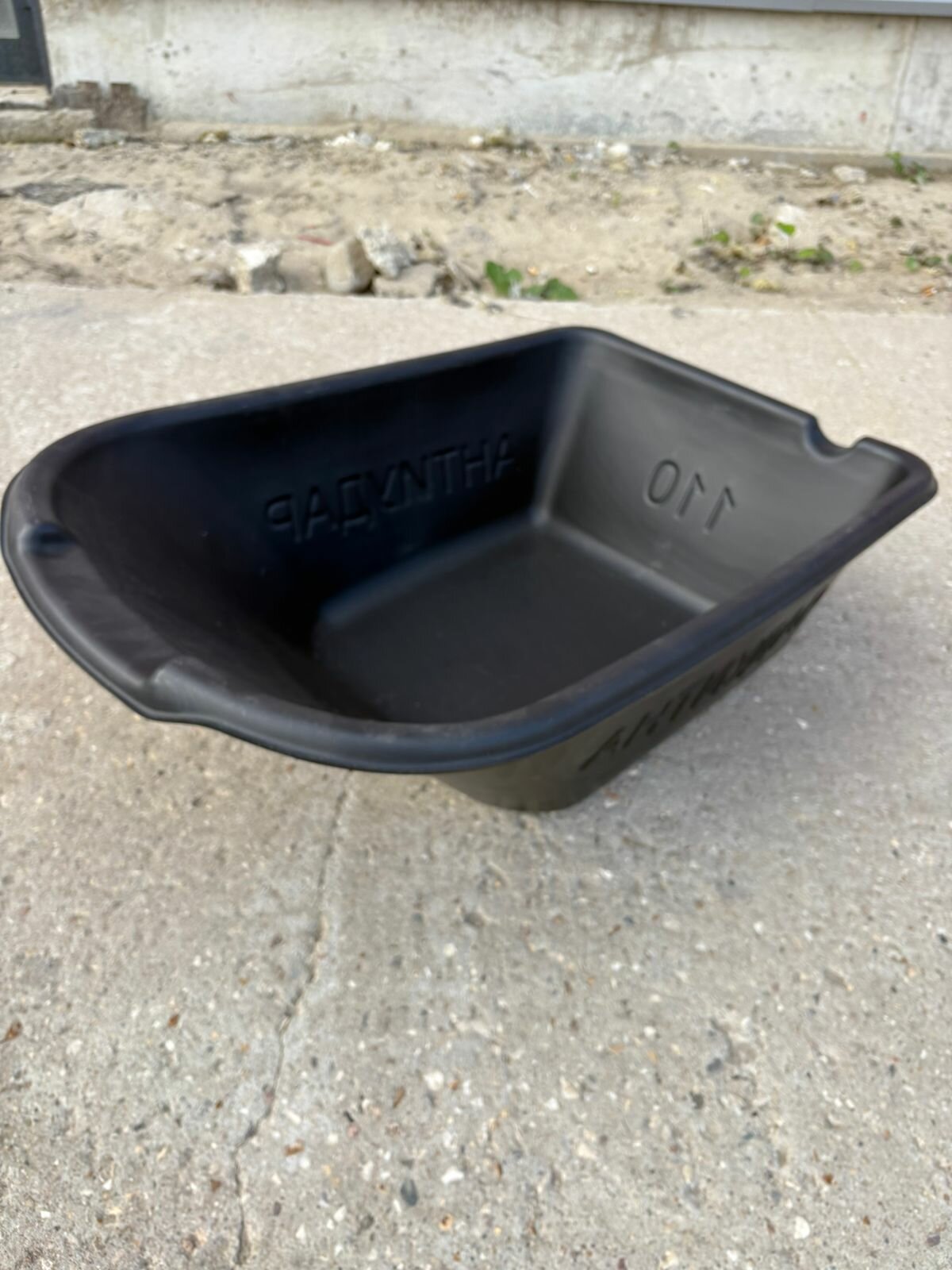 Корыто для тачки антиударное 110л длинна 925 см ширина 63 см высота 29 см