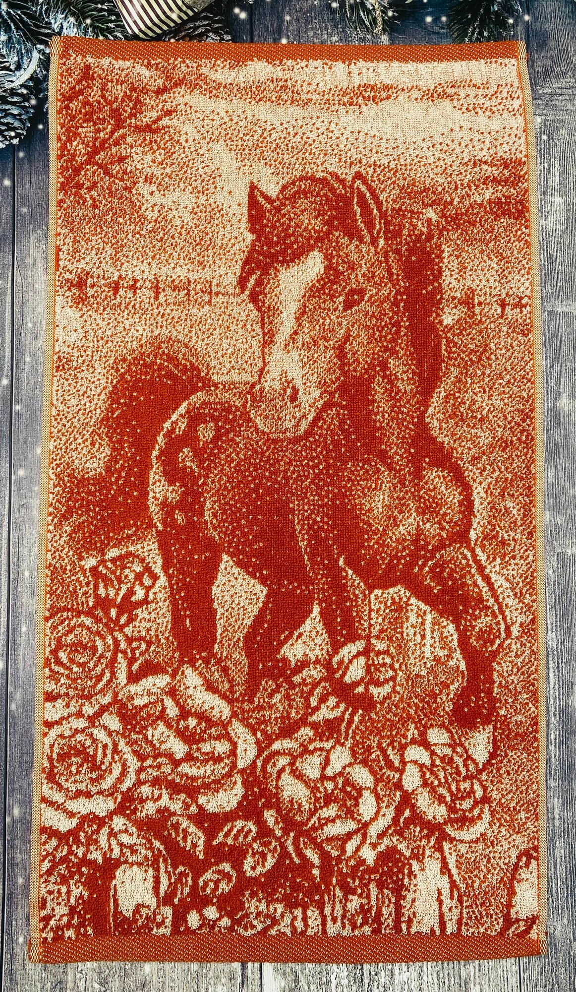 Полотенце махровое кухонное, для рук и лица, ручное в подарок на Новый год двухстороннее Лошадь Рыжий Жеребенок 30*60 см