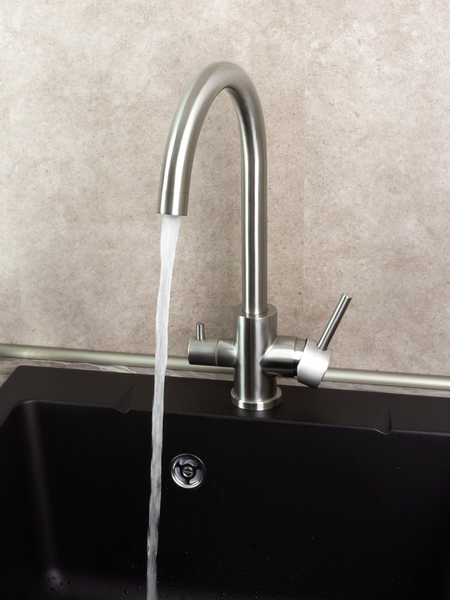 Смеситель для кухни с краном для питьевой воды — фото 1