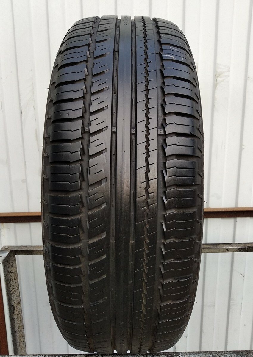 Автошина Б/У 215/70 R16 Nokian HT SUV