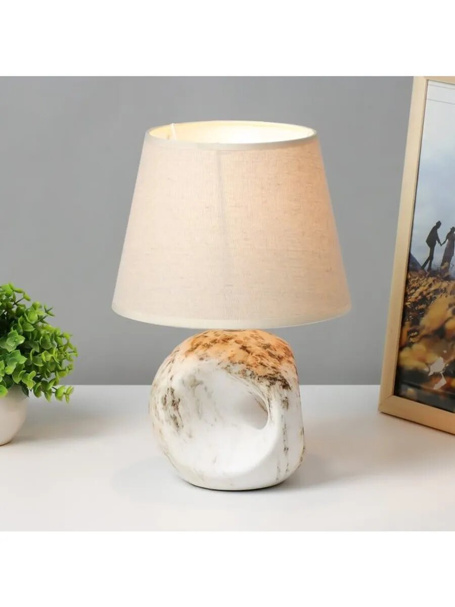 Лампа настольная 