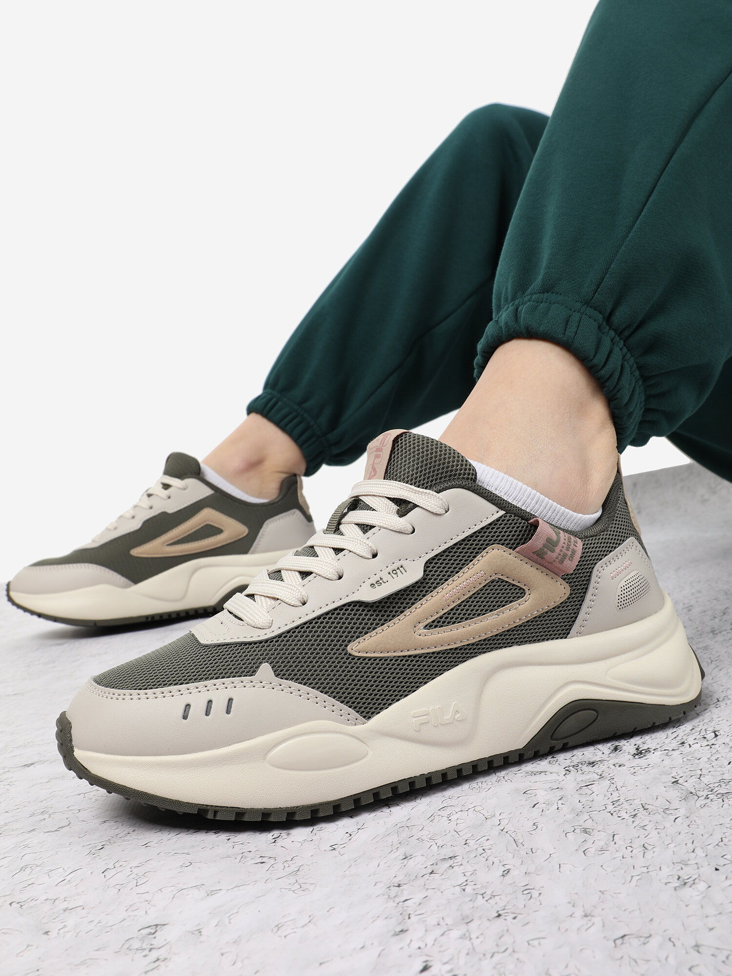 Кроссовки Fila, размер 40, хаки