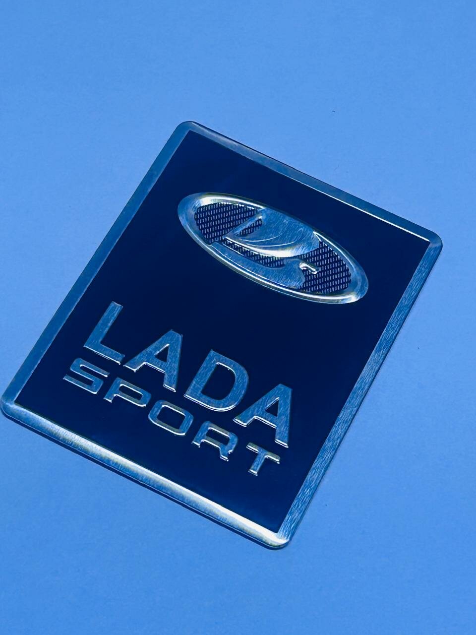 Шильдик Наклейка на багажник Lada Sport