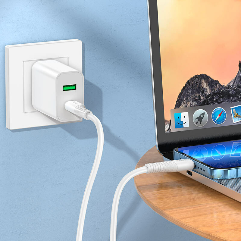 Кабель HOCO X97 USB Type-C Lighting 1m 2,4A белый легко подзарядить девайс от розетки 220В — фото 1