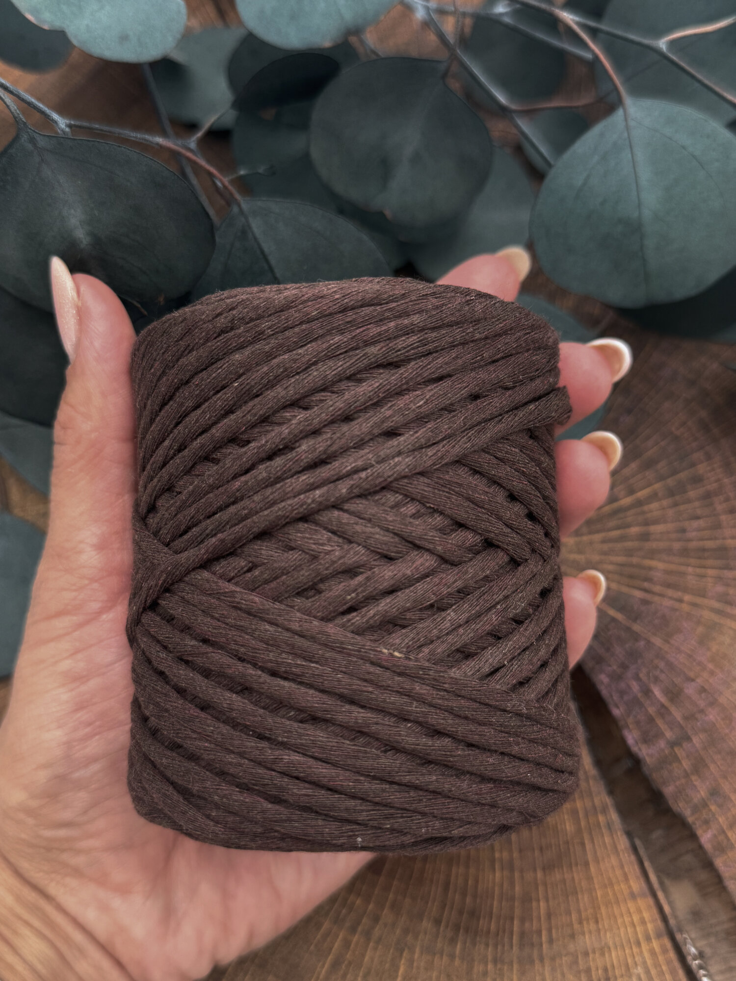 Шнур для макраме Dolly Hobby 80% хлопок 100м/ 3мм/ шоколадный — фото 1