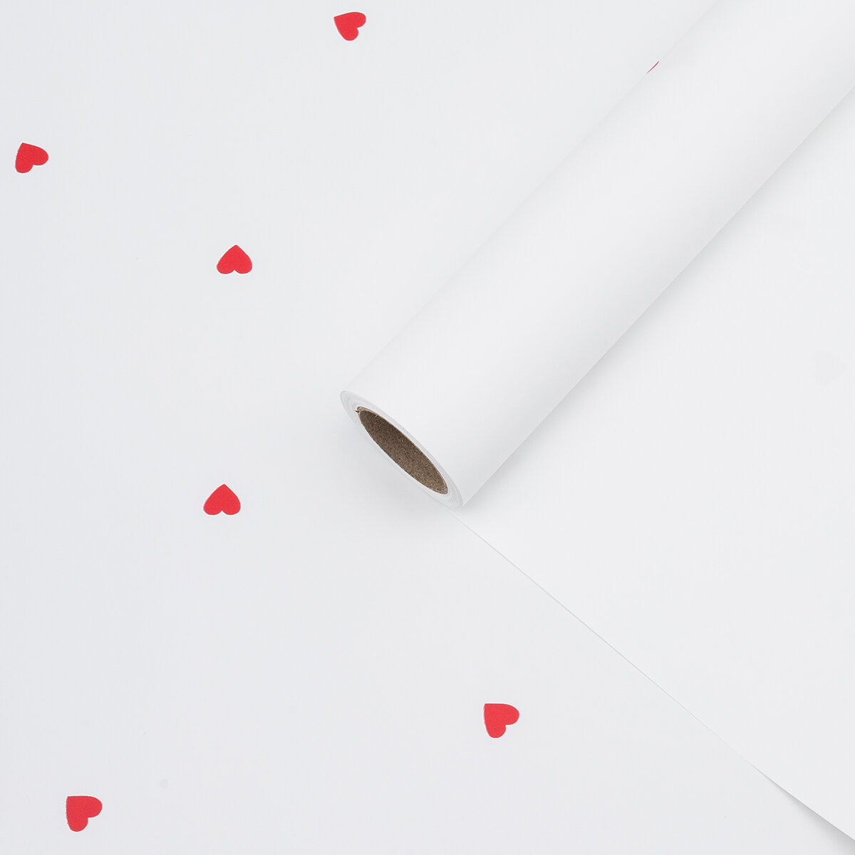 Пленка упаковочная для цветов и подарков Айрис 'Сердечки' 65 мкр 58см*10м (VH2559 белый с красными сердечками)