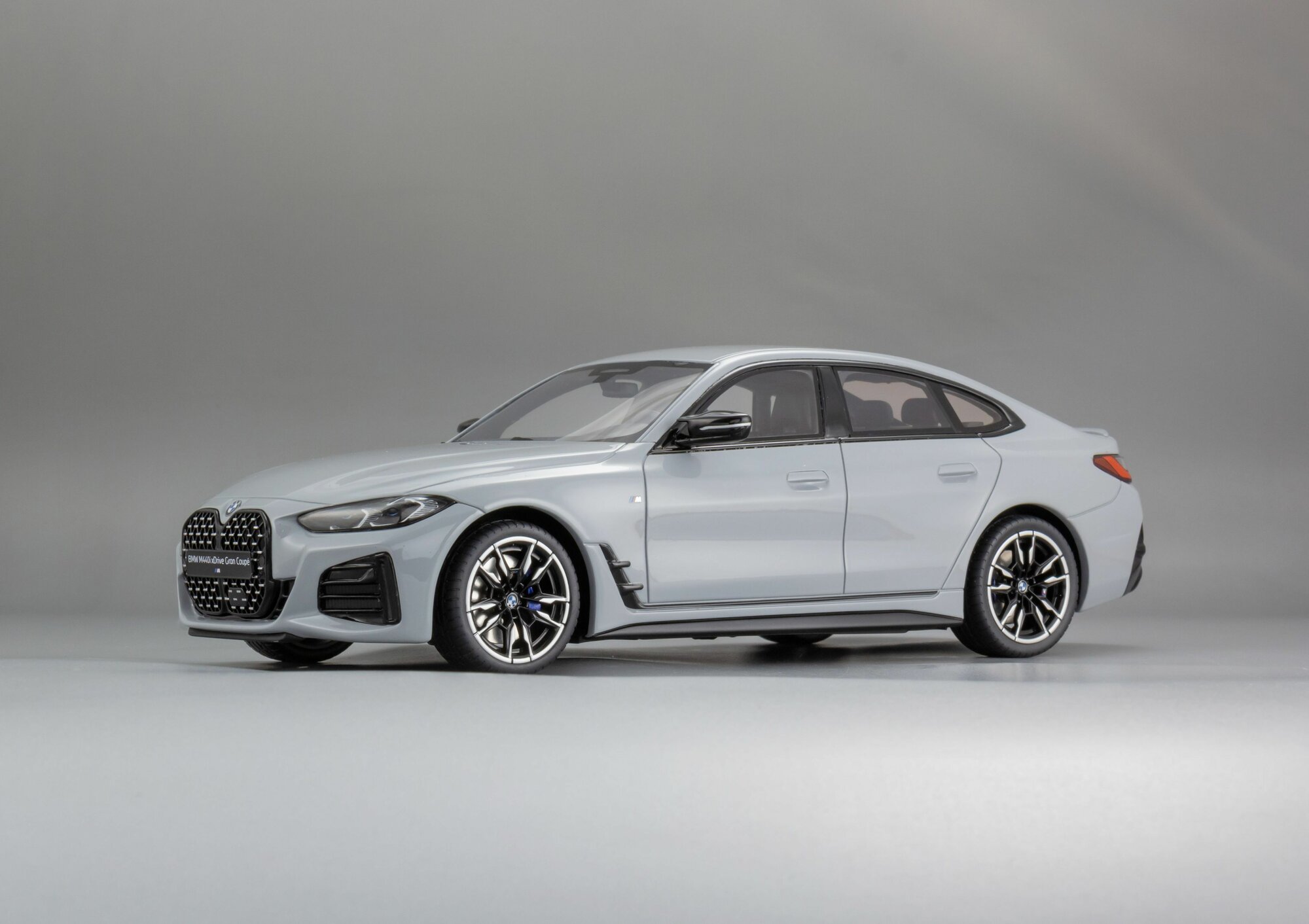 Масштабная модель BMW M440i xDrive Gran Coupe - 2021 — фото 1