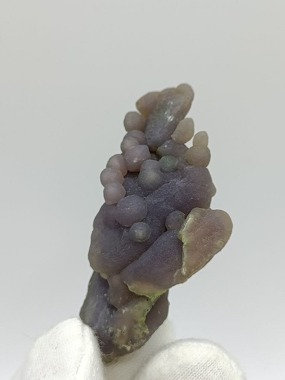 Виноградный халцедон, 61 мм — фото 1