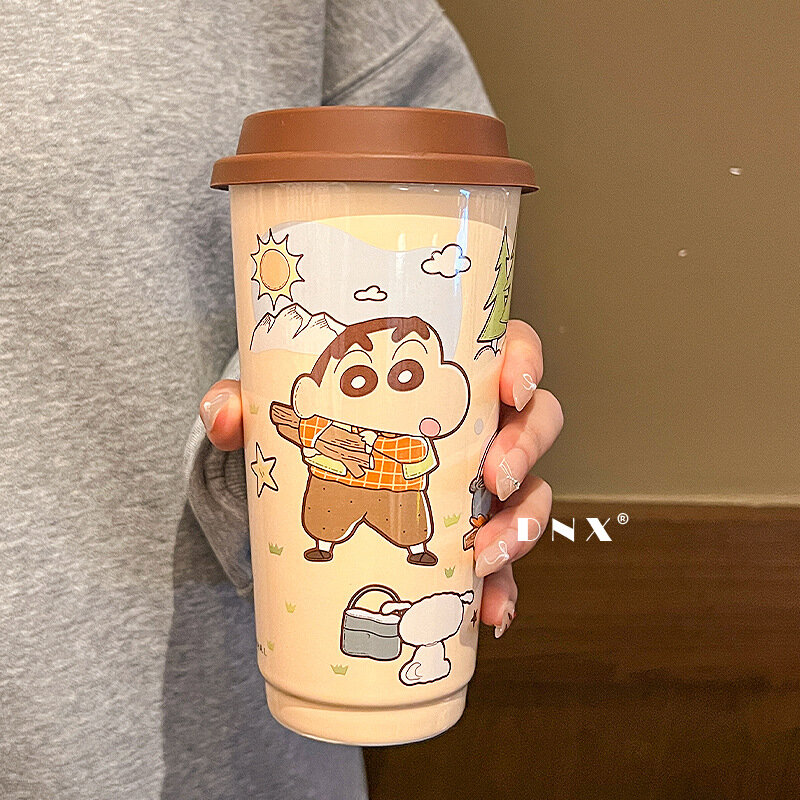Керамическая кофейная чашка Crayon Shin-chan, симпатичная большая емкость для воды, мультяшная чашка, удобная чашка, прямая чашка-ведро с силиконовой крышкой