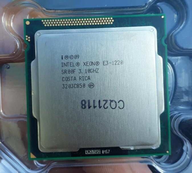 Процессор Intel Xeon E3-1220 LGA1155 4 x 3100 МГц