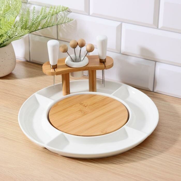 фото Набор фарфоровый для канапе и нарезки BellaTenero, 8 предметов: блюдо d=29,8 см, доска для нарезки, 2 ножа, 4 шпажки, цвет белый