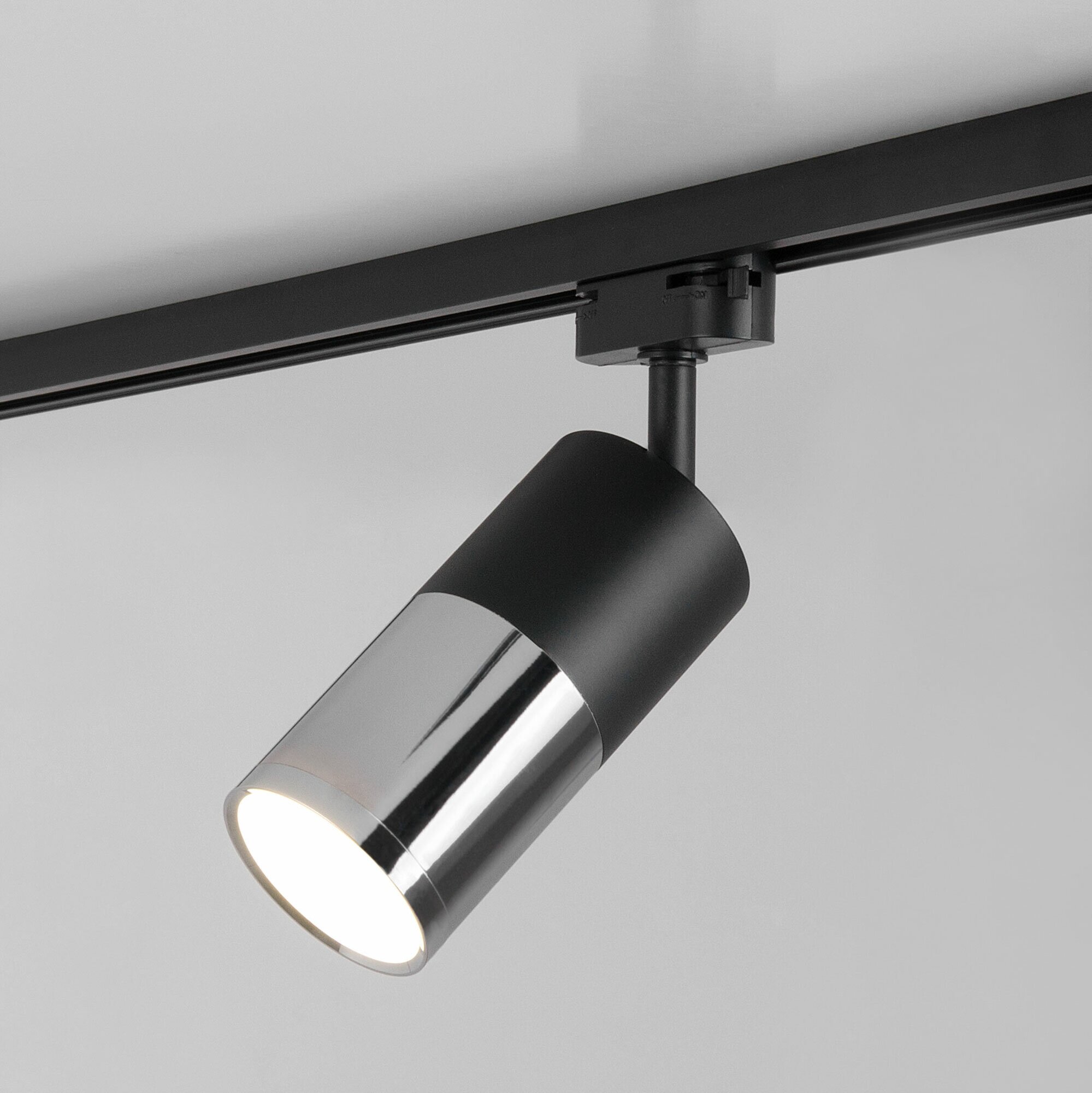 фото Трековый светильник Elektrostandard Avantag LTB27