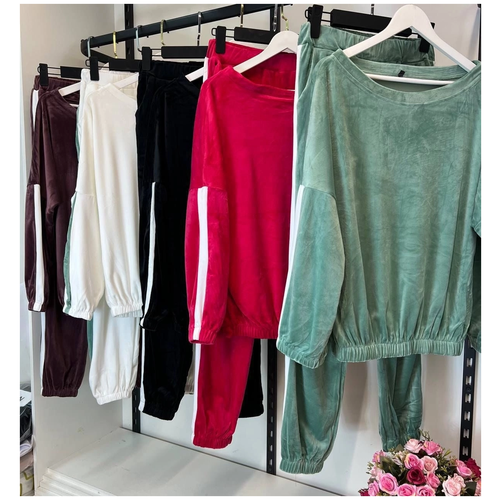 фото Костюм женский amore