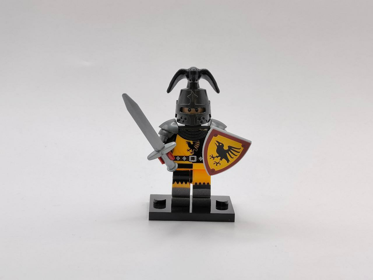 Минифигурка "Рыцарь Ворона"