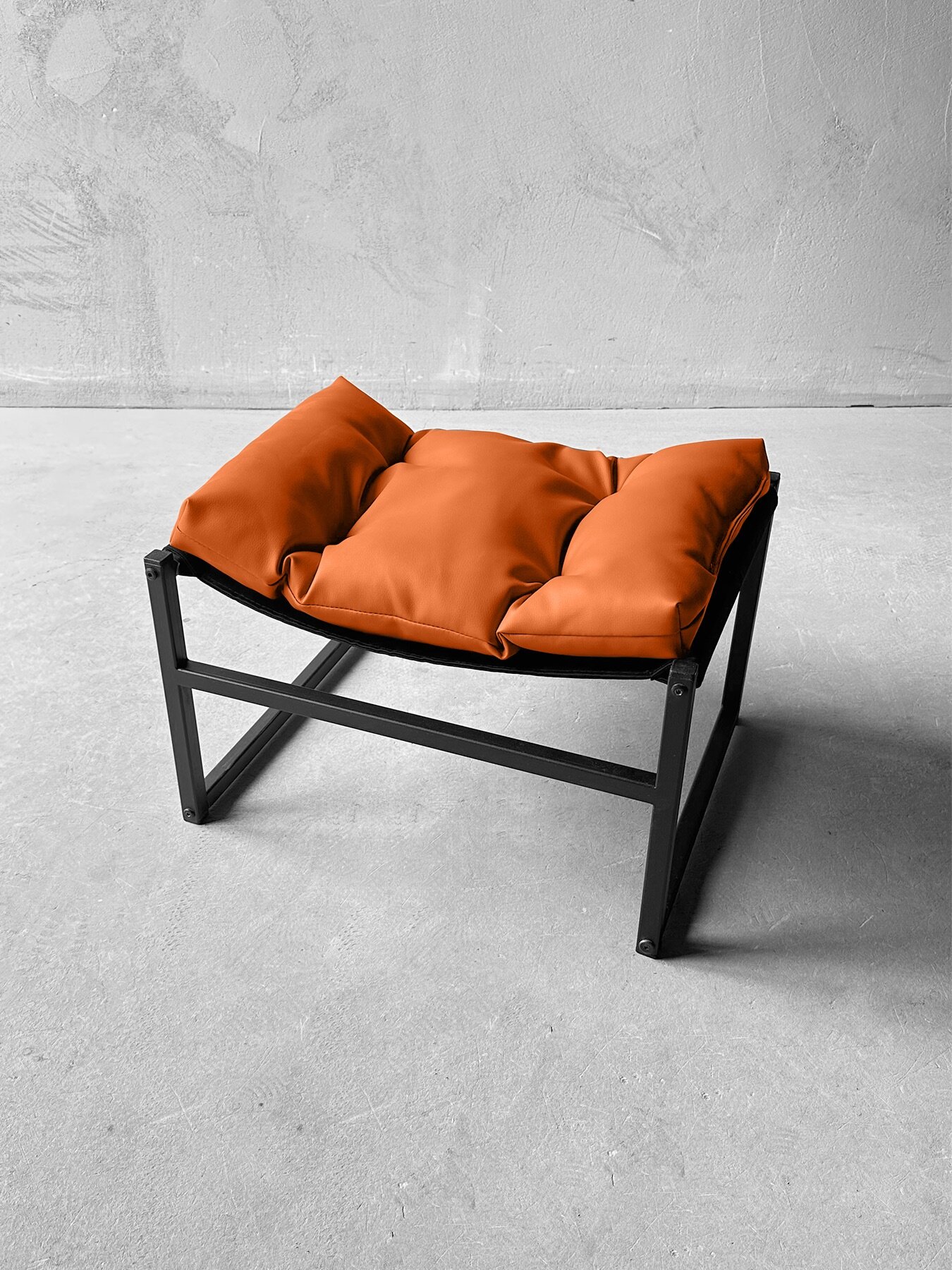 Пуфик под ноги кожзам оранжевый для дома для офиса для кресла уютный стильный компактный