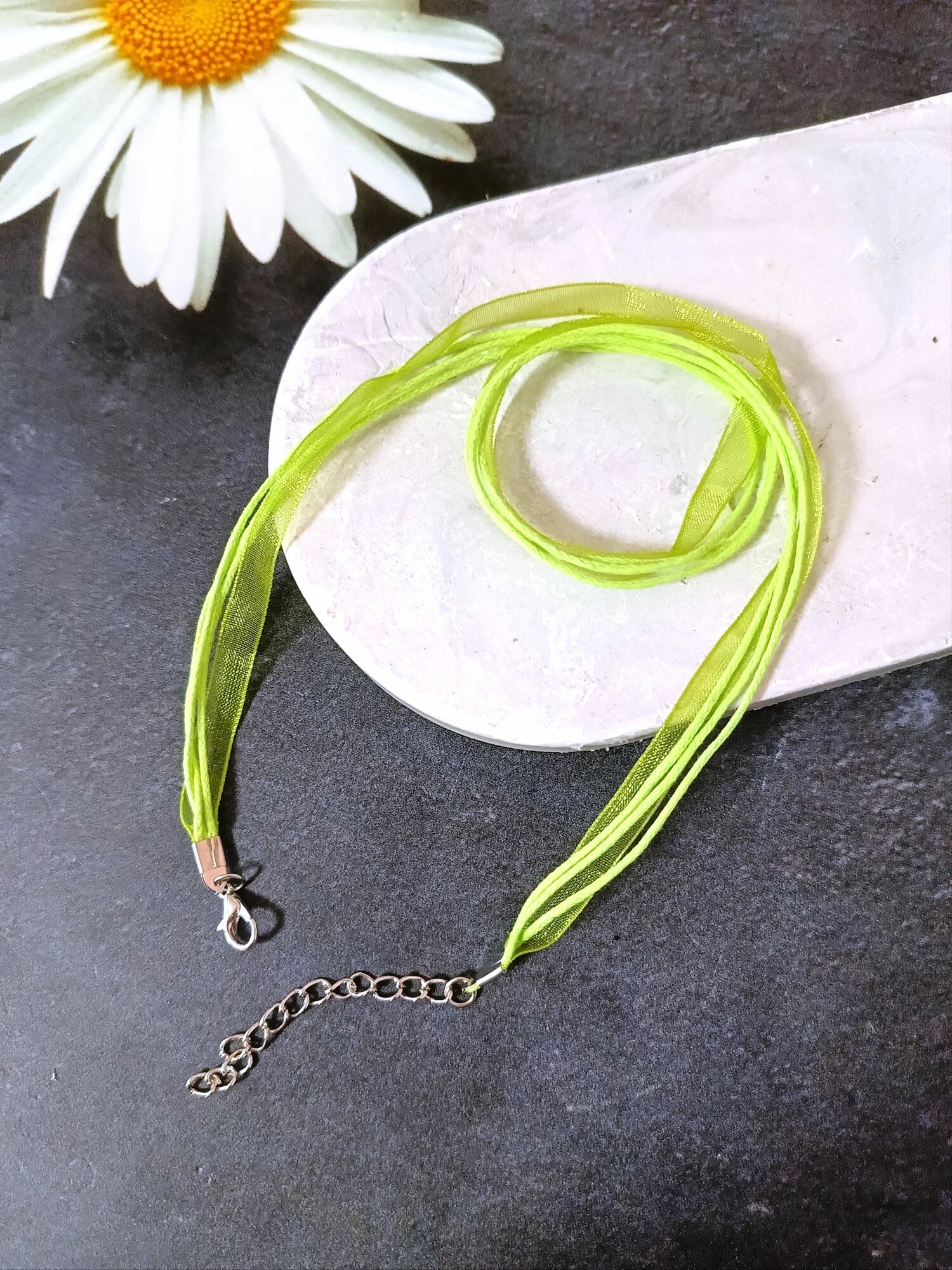 Шнурок для бижутерии подвески кулона крестика вощеный с органзой 43см 1шт салатовый