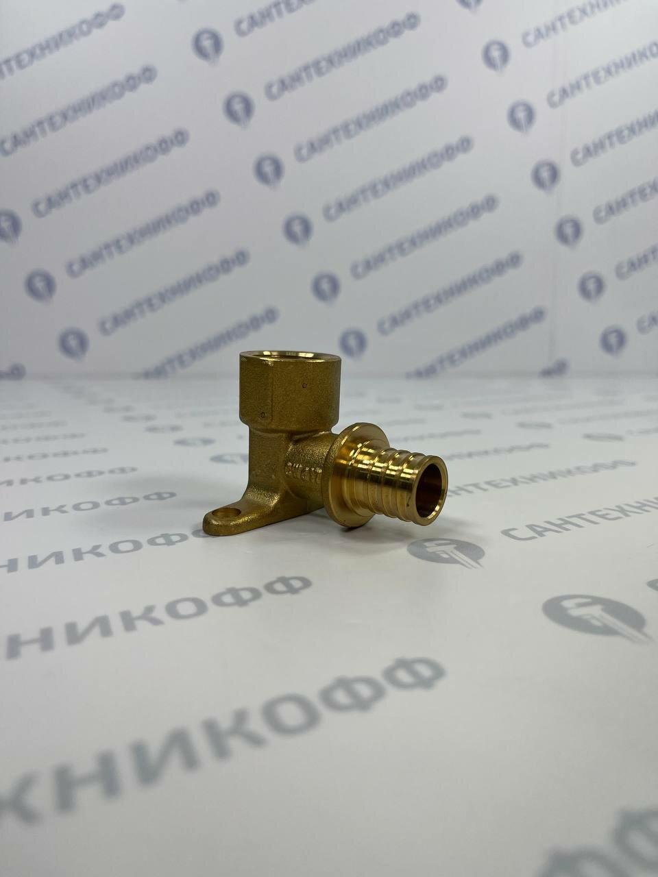 Водорозетка аксиальная VIEIR 20х1/2