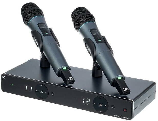 Радиосистема с ручным микрофоном Sennheiser XSW 1-825 Dual B-Band Vocal