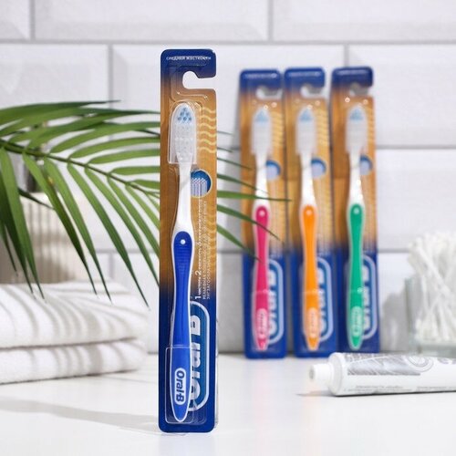 Зубная щетка Oral-B  1-2-3 микс