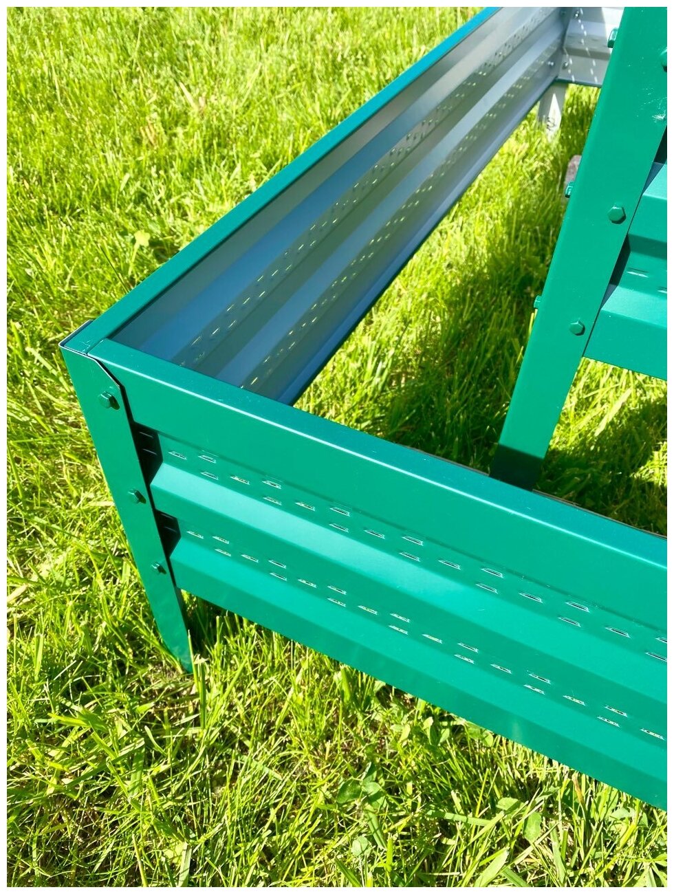 Грядка металлическая оцинкованная перфорированная с полимерным покрытием 0,5х3,0 м, высота 20 см, цвет: зеленый - фотография № 6