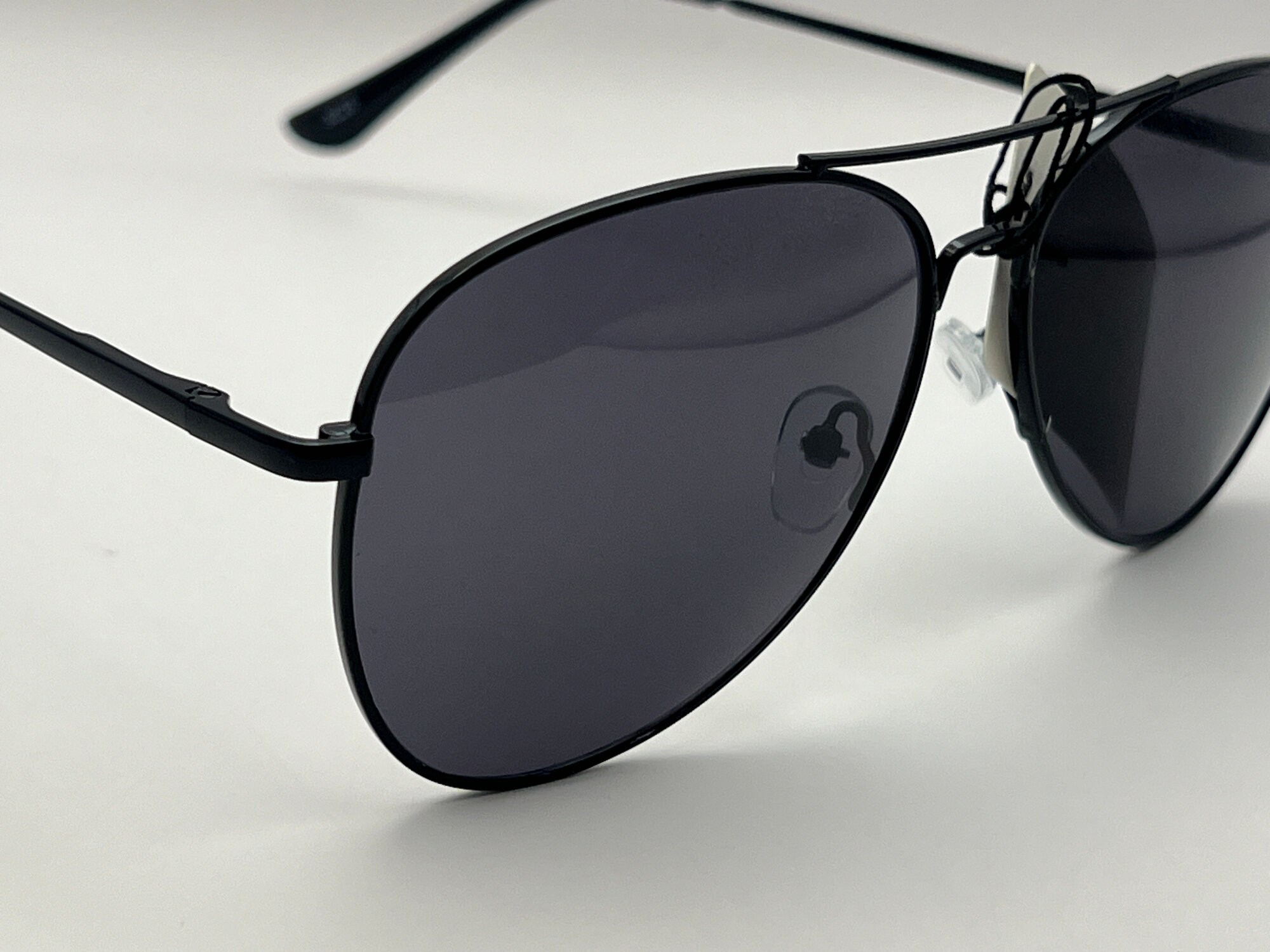 Солнцезащитные очки , черная