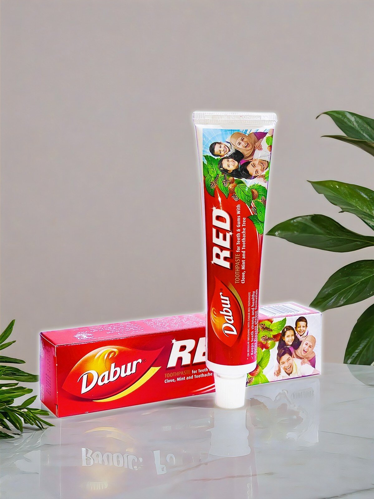 Зубная паста Dabur Red, 200 гр, с экстрактами трав, для зубов и десен