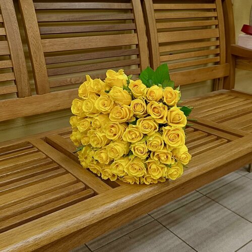 Изображение товара Живые цветы букет желтых роз 41 шт 40 см "Летнее солнце", сорт - Пенни Лейн