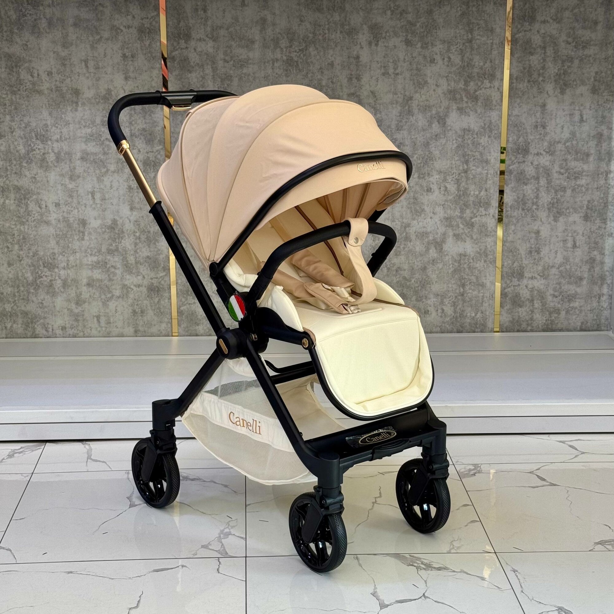 Коляска прогулочная CANELLI A8