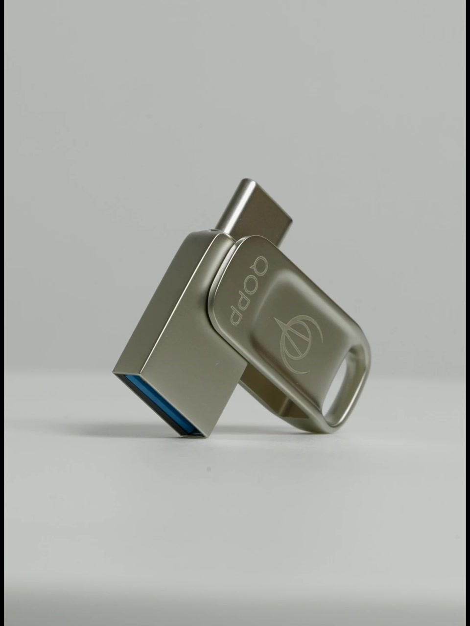 Флешка QOPP, 256ГБ, USB 3.2, TYPE-C, металлический корпус, серебристая — фото 1