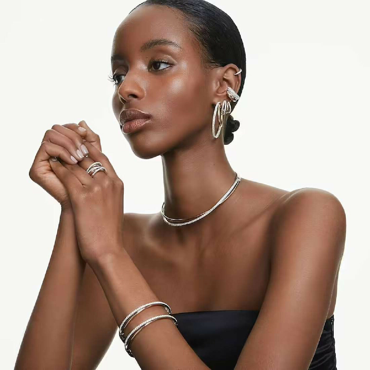 Серьги пусеты SWAROVSKI, кристаллы Swarovski, размер 46 мм, золотой — фото 1